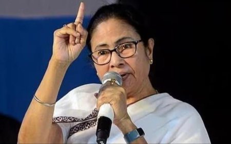 Mamata Banerjee: The Charismatic Leader of West Bengal