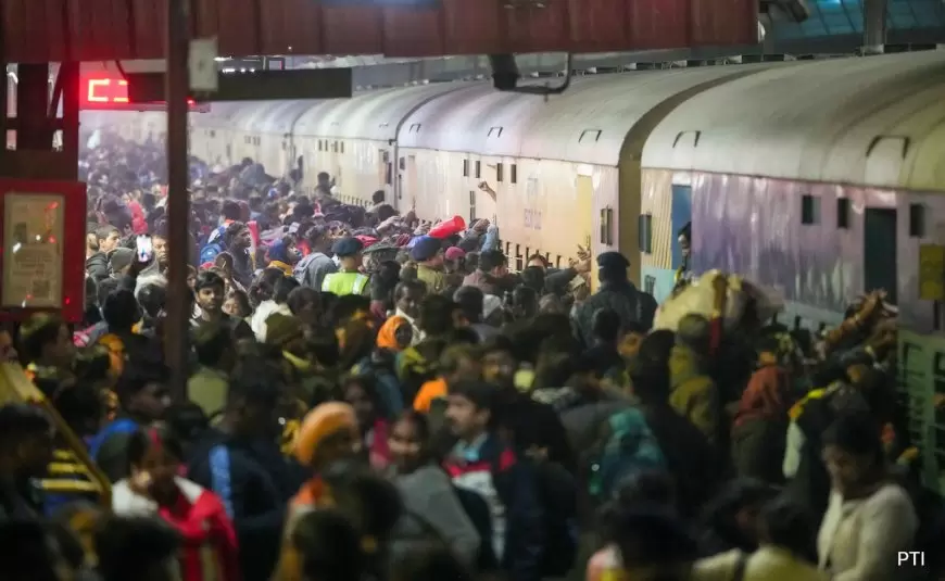 2 Hours, 4 Trains, Mega Swarm: What Caused Delhi Rush?