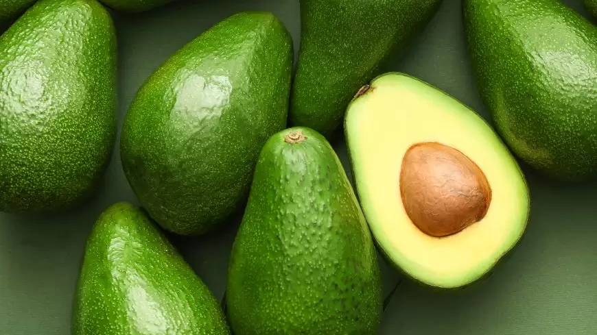 Are You Eating Avocados the Correct Way?